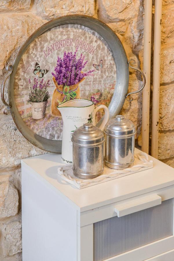 The Stone House Apartment Aegina Bagian luar foto