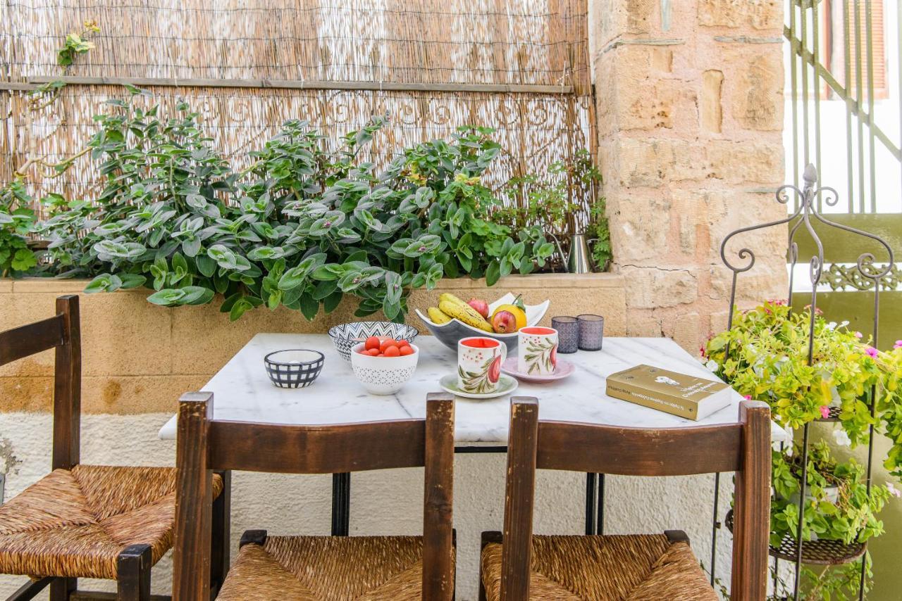 The Stone House Apartment Aegina Bagian luar foto